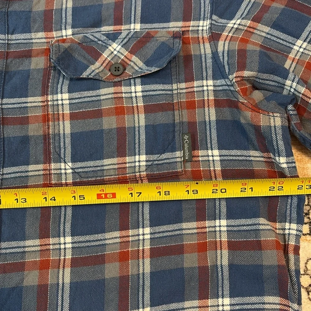 COLUMBIA L plaid 💯 cotton button down plaid flannel shirt